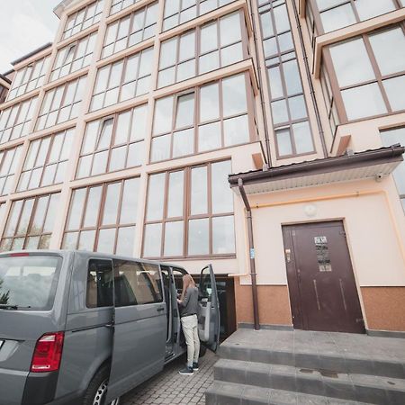 Kostjukowski Apartments Mudroho 12 V Lviv Eksteriør bilde