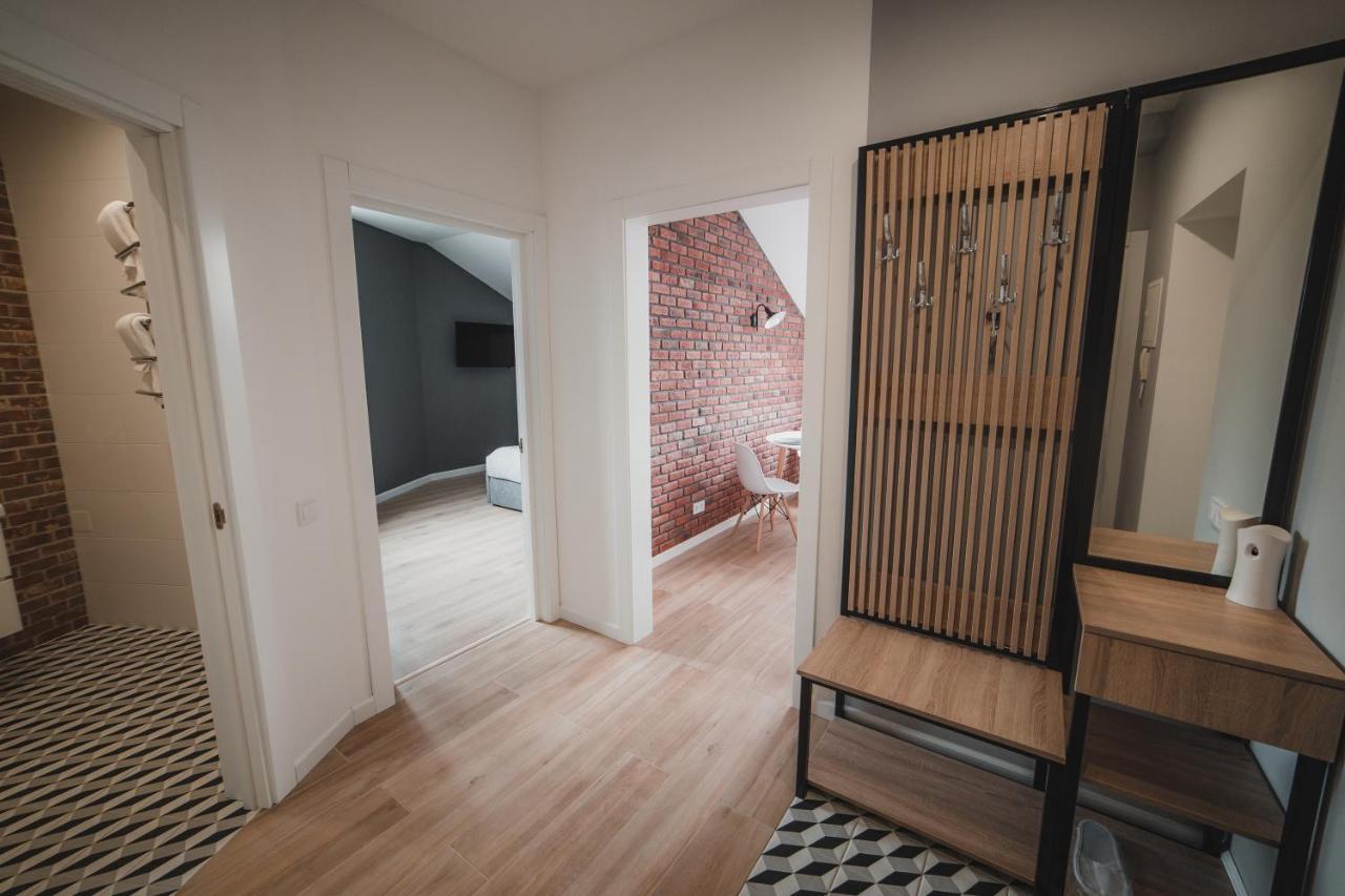 Kostjukowski Apartments Mudroho 12 V Lviv Eksteriør bilde